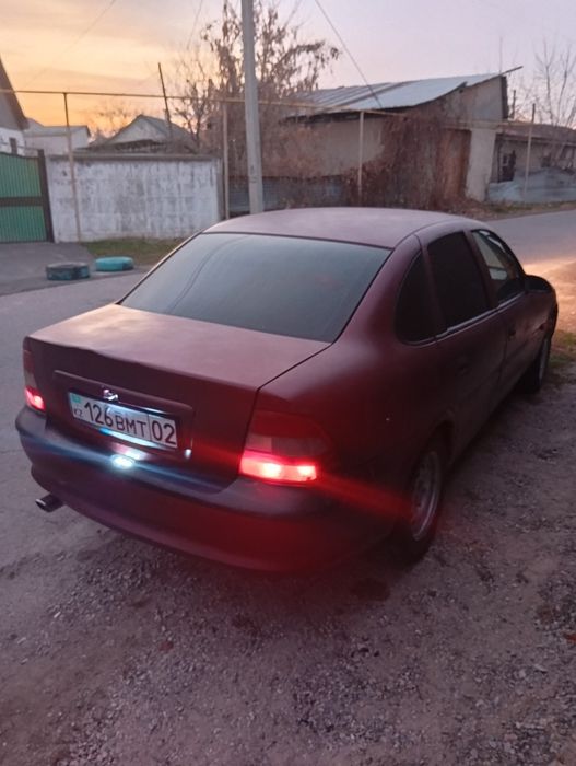 Опель вектор продам