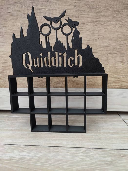 Quidditch Harry Potter Стойка за Фигурки на Хари Потър Киндер