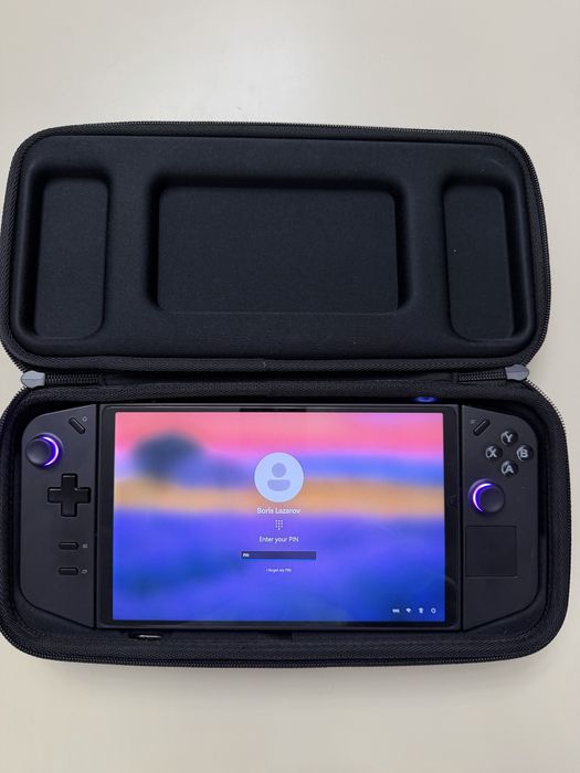 Lenovo Legion Go с гаранция до 25.12.2026 г и Докинг станция