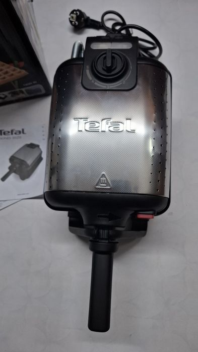 Гофретник Tefal Profi King Size, 1200W,въртящ се двоен