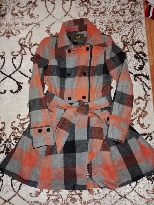 Продам женское весеннее пальто