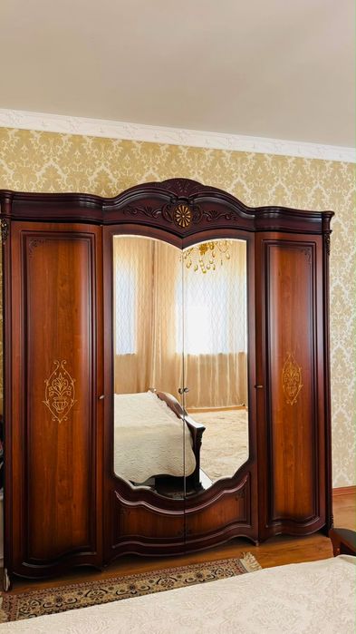 Спальный гарнитур в