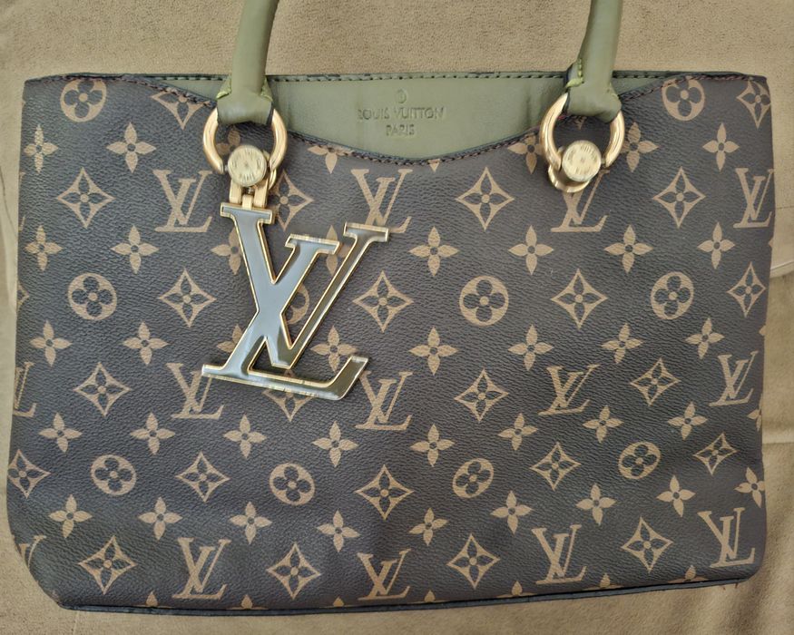 Дамска чанта на Louis Vuitton