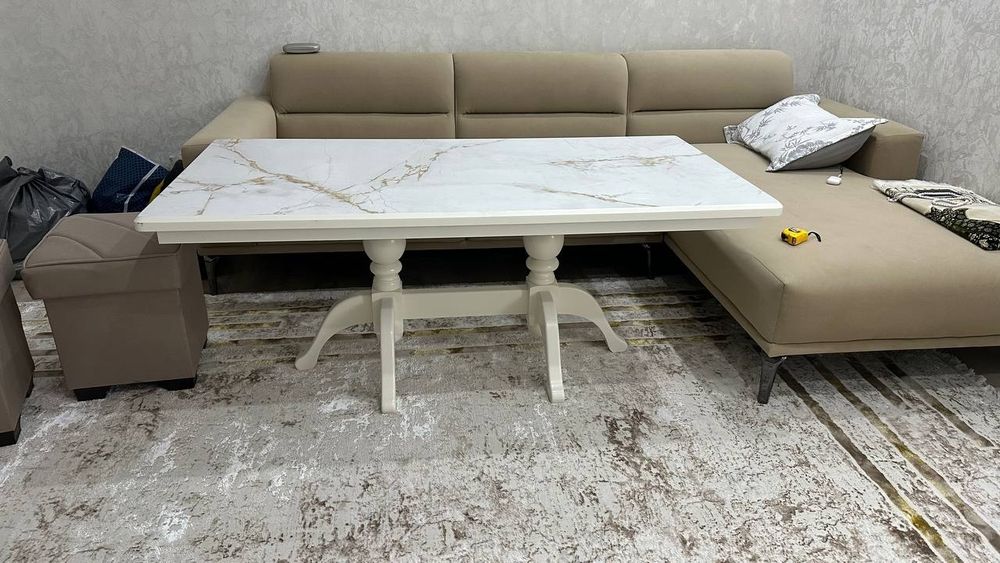 Стол журнальный новый