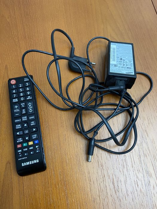 Продам телевизор Samsung LT24E310EX/CI