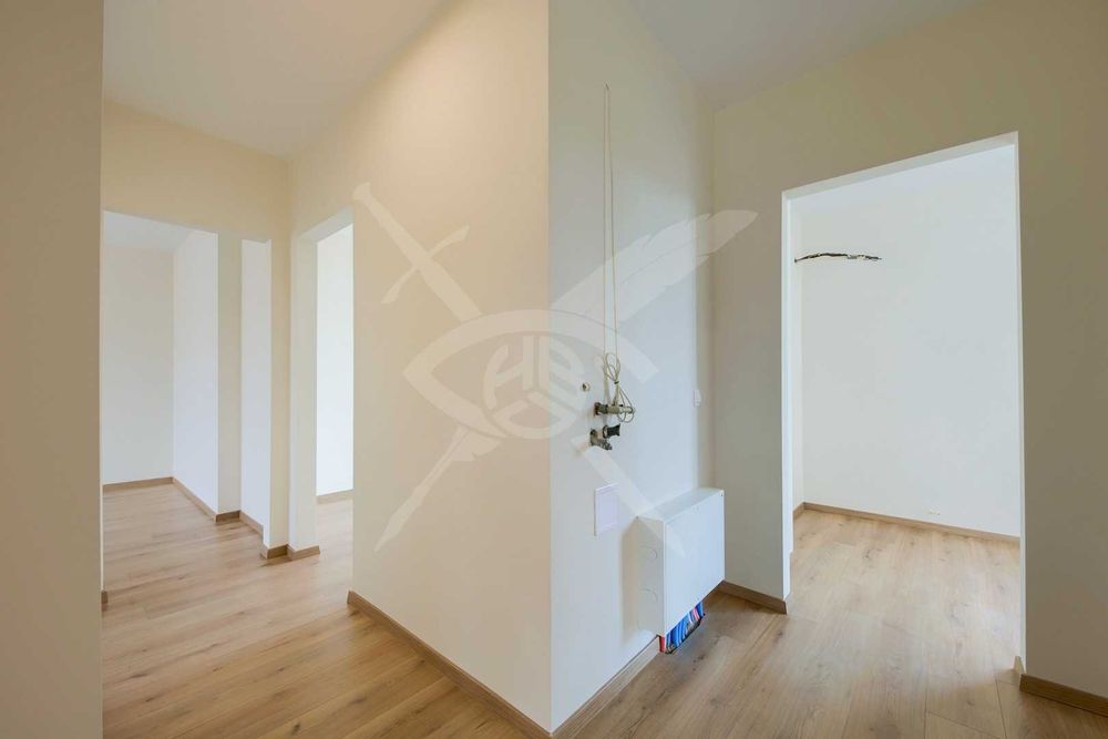 Продава се Тристаен апартамент в София, Манастирски ливади - 155 кв.м за 2149 €/кв.м - Снимка #9