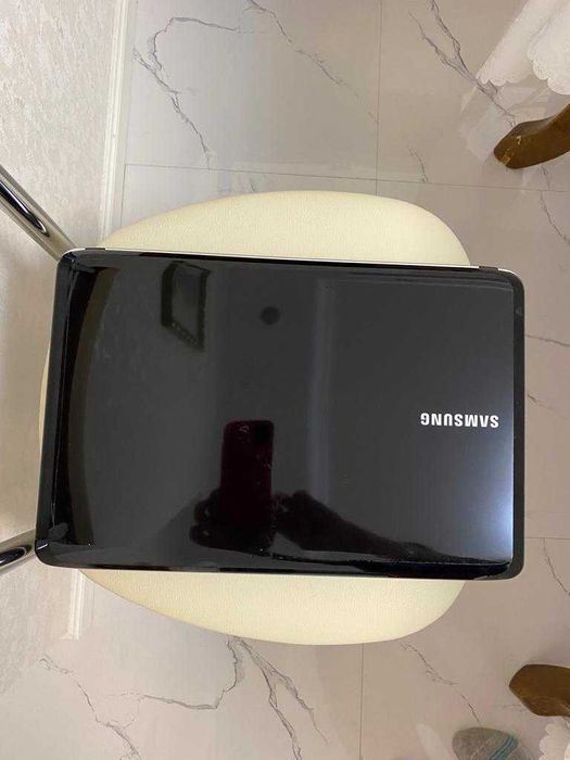 Ноутбук Самсунг в отличном состоянии