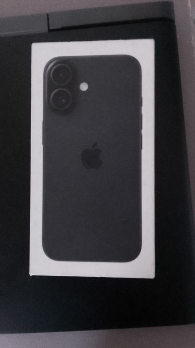 Vând, iPhone16 256GB Black