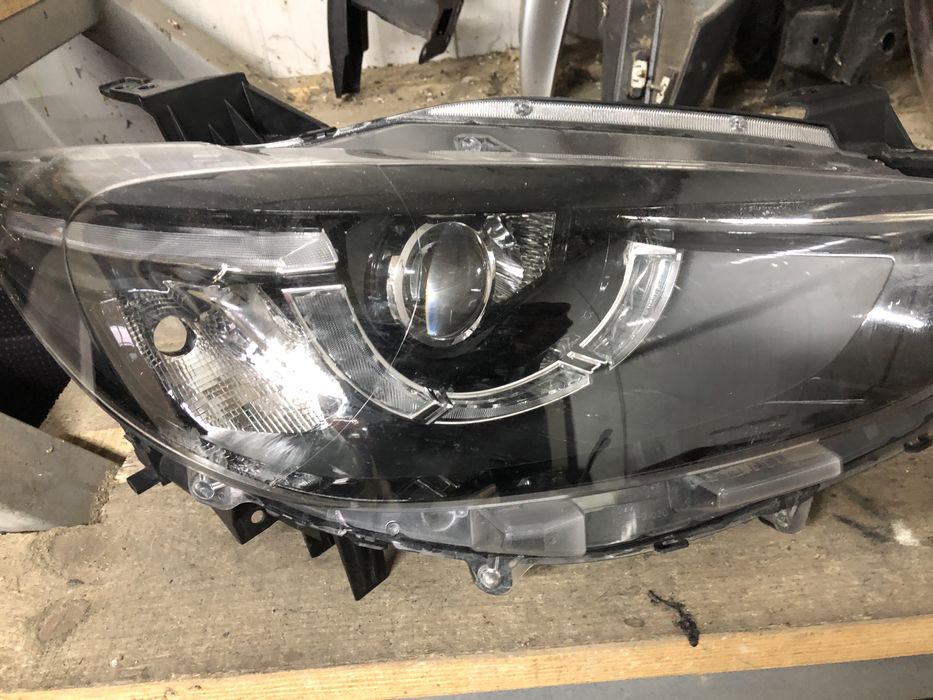 4 броя десен фар Mazda CX5