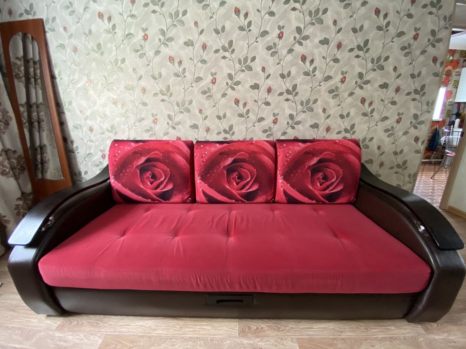 Диван для гостиной