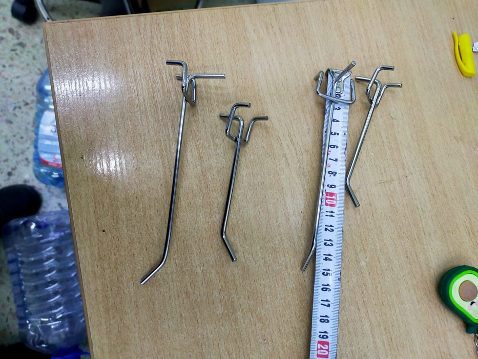 Продам экономпанели и крючки для них