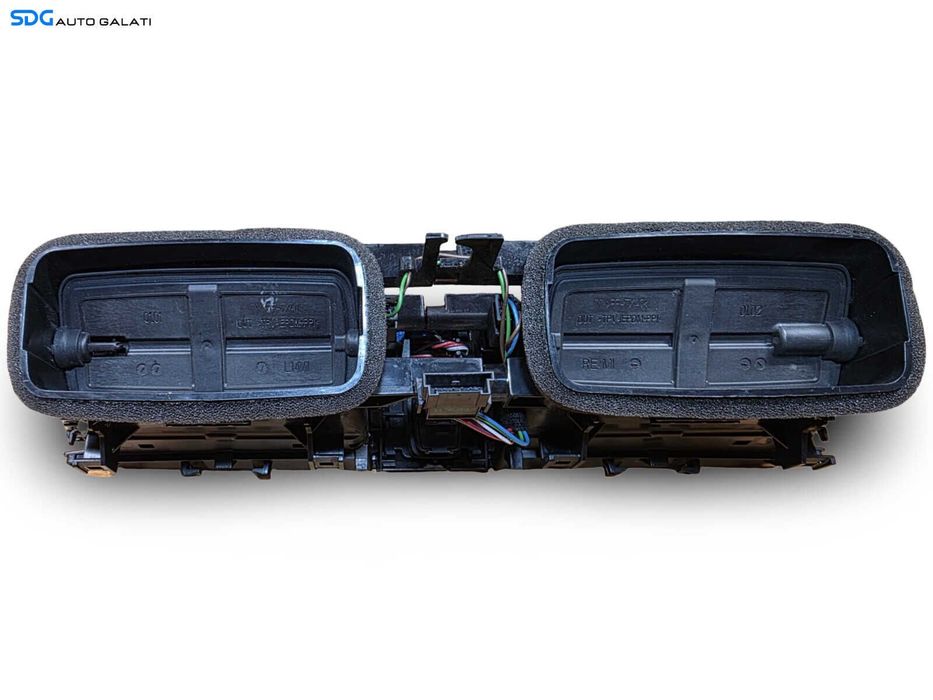 Gura Grila Stanga Ventilatie Aerisire Centrala Bord BMW Seria 3 F30 F31 2011 - 2019 Cod 9218552 921855215 [D0750]