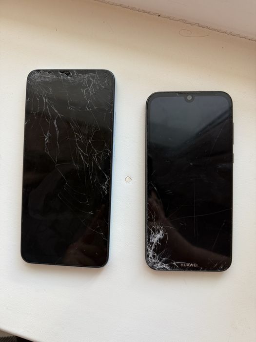 Продам 2 рабочих, разбитых телефона