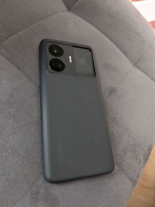 Продам флагманский телефон Realme GT3  1 TB  16 RAM