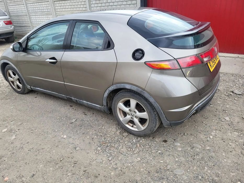 Usa fata stnga/Usa spate stanga/Bara spate  Honda Civic 2.2 I-CDTI N22A , an fabr. 2009