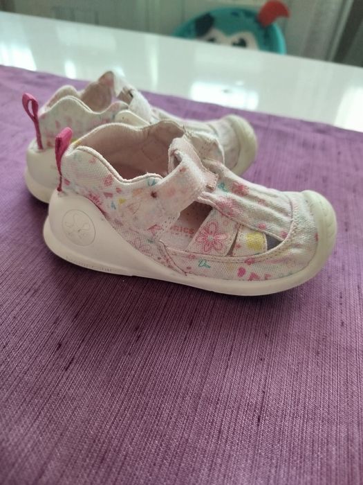 Сандали на марката biomecanics 21 номер