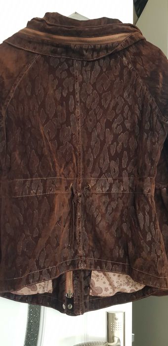 Продавам дамски якета