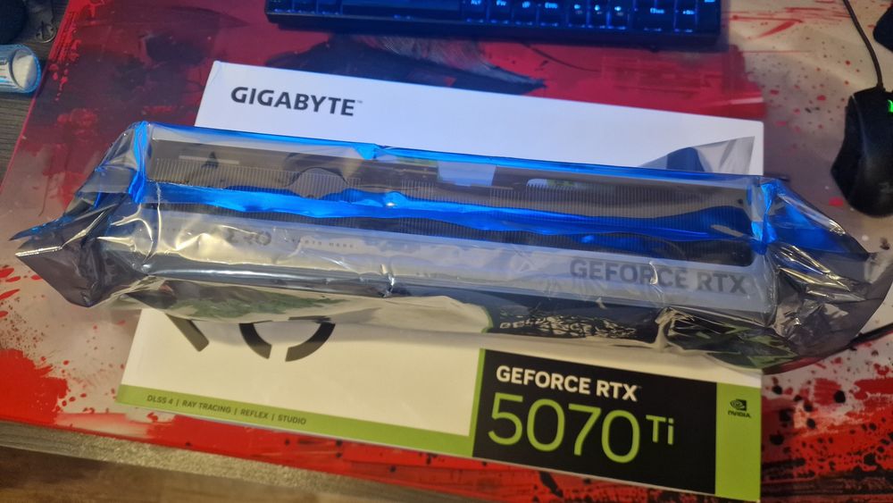 GIGABYTE GeForce RTX 5070 Ti Aero OC 16GB