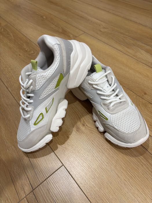 Сникърси Marc O’Polo и маратонки Nike