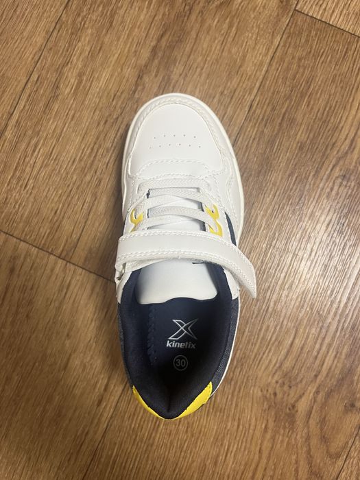 Кроссовки Kinetix размер 30