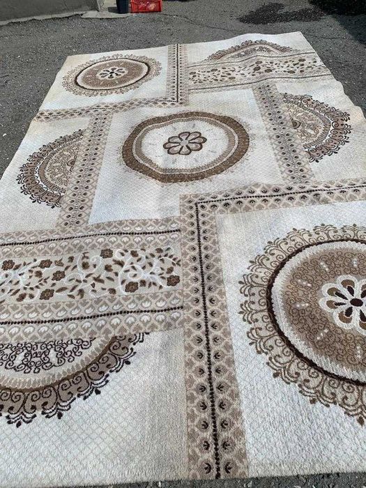 продам ковер в отличном состоянии