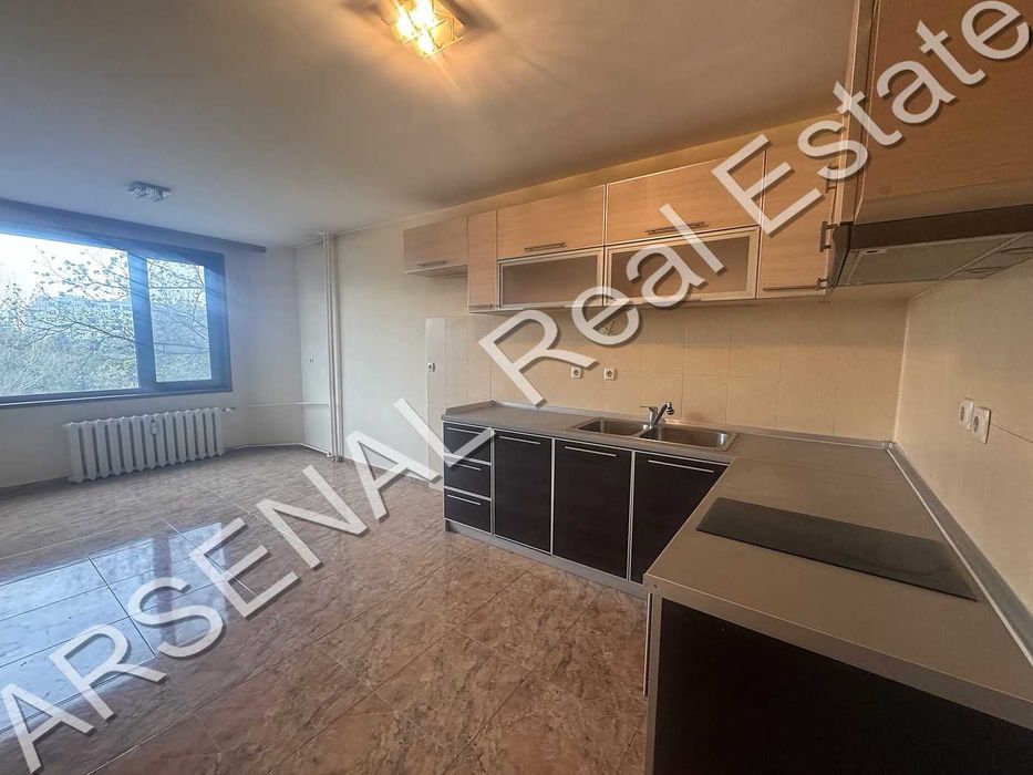 Продаваме многостаен апартамент, кв. Младост 2