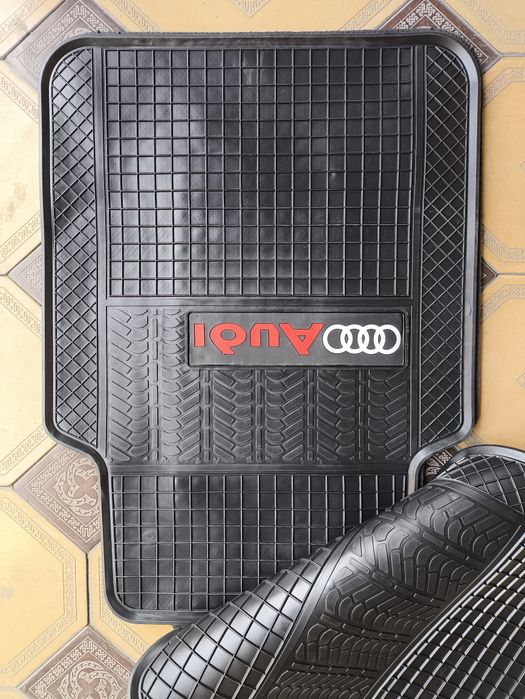 Полики AUDI универсальные. Новые.