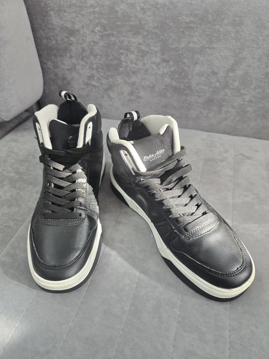 Кроссовки сезон весна-осень