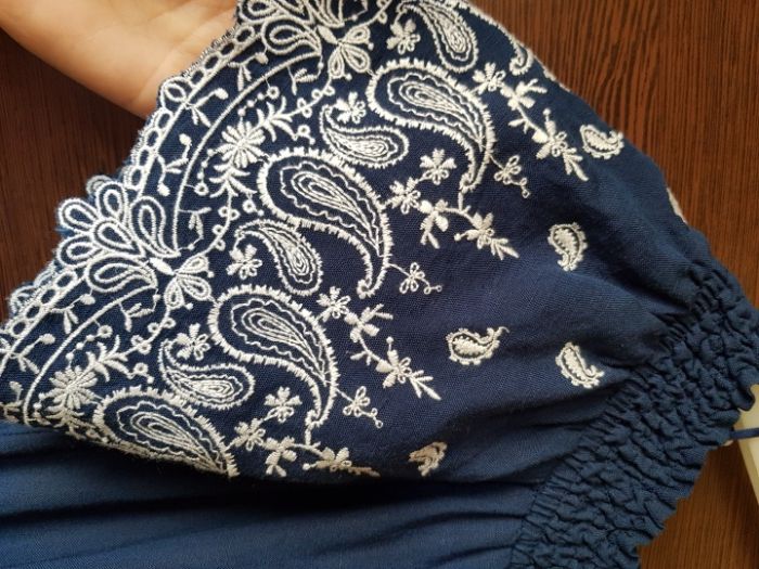 Vand salopeta Abercrombie & Fitch cu broderie