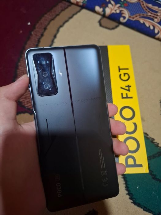 Poco F4 GT 256/12+4