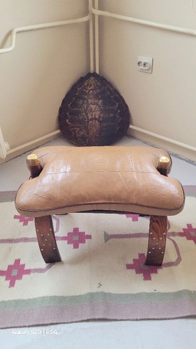 Масивна дъбова холна масичка