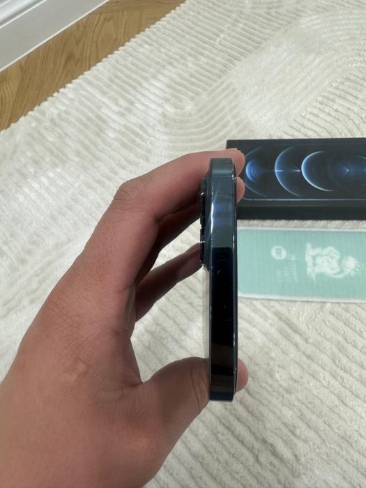 Айфон 12 про мах 256 гб  акум78%