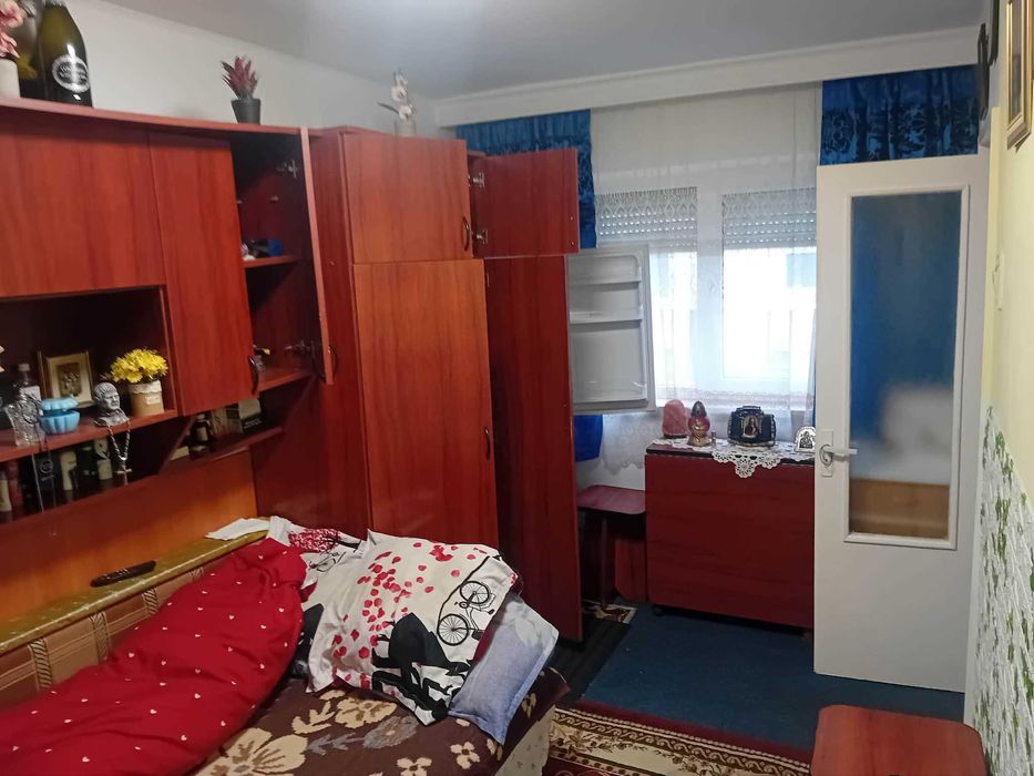 Garsoniera Piata Maratei 24mp parter mobilata  termopan termoizolata