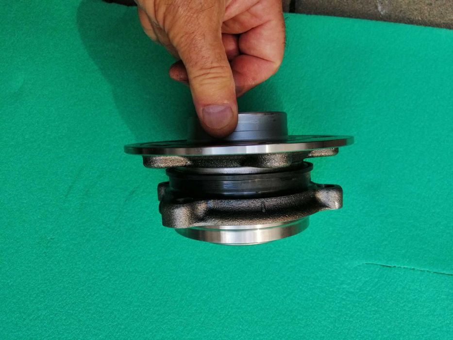 Brat suspensie stg. fata, butuc roata, mufe airbag, furtune Mercedes AW177; B W247