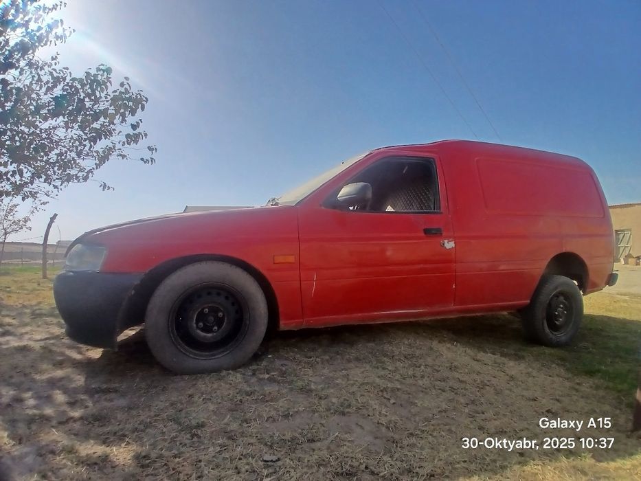 Ford eskord holati urta