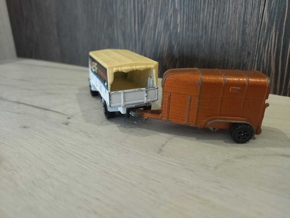 Ретро метално камионче Ford !!!
