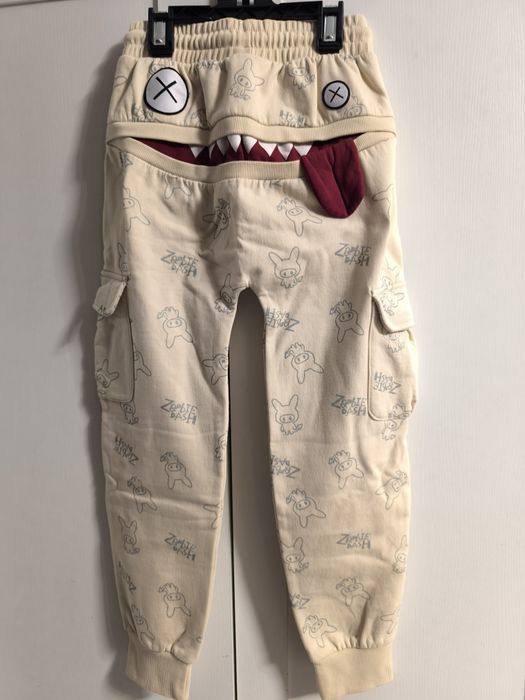 Pantaloni haioși pentru 8-9 ani