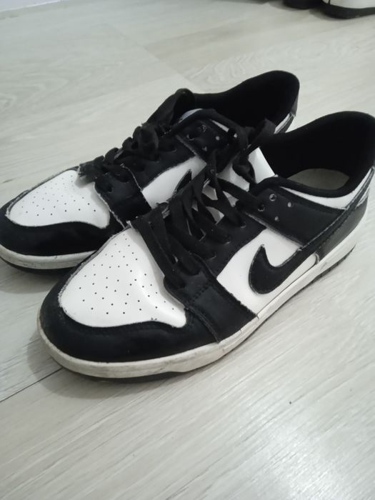 Продам кроссовки