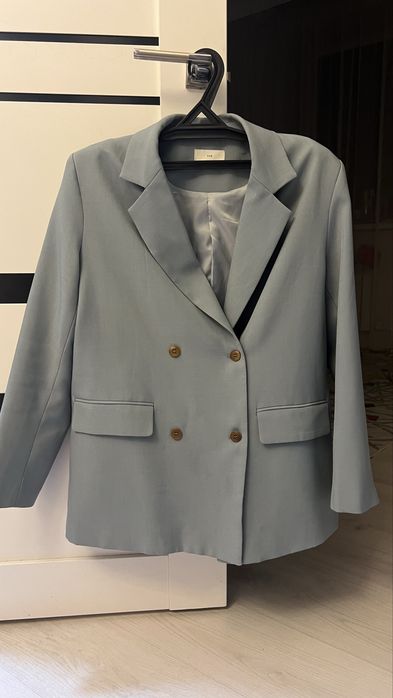 Пиджак цвет бирюза