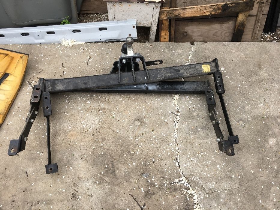 Carlig Remorcare Renault Trafic II/Opel Vivaro A/Nissan Primastar X83