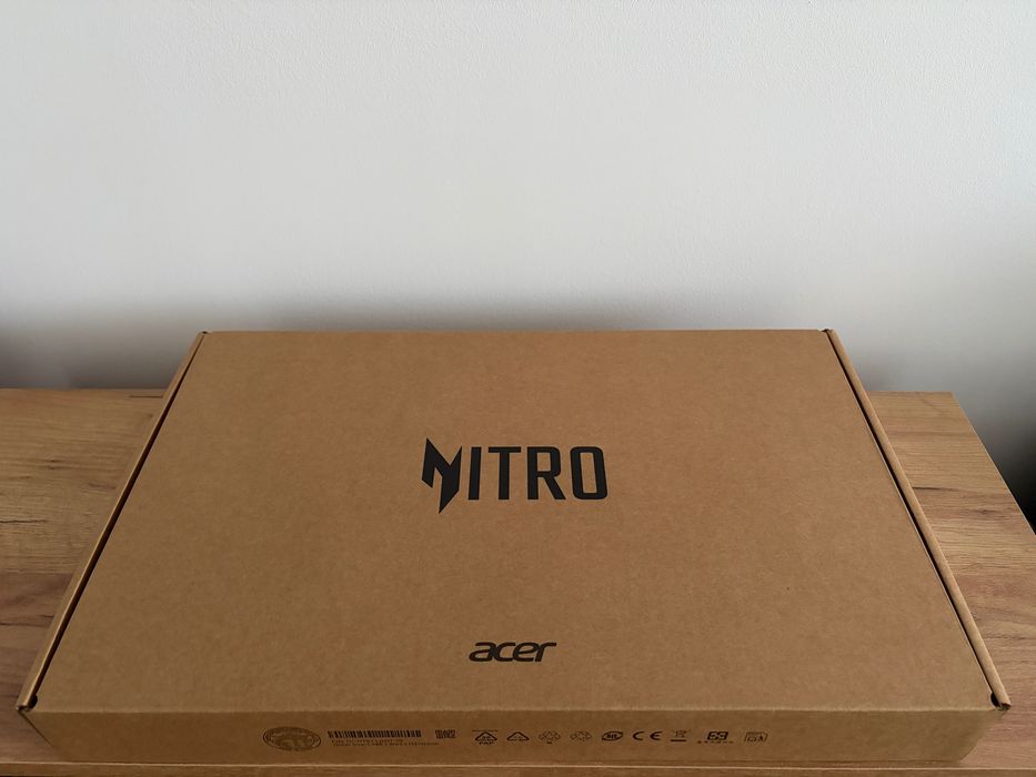 Laptop Gaming ACER Nitro V15 ANV15-42-R9KW