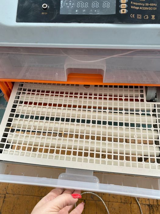 Продам инкубатор