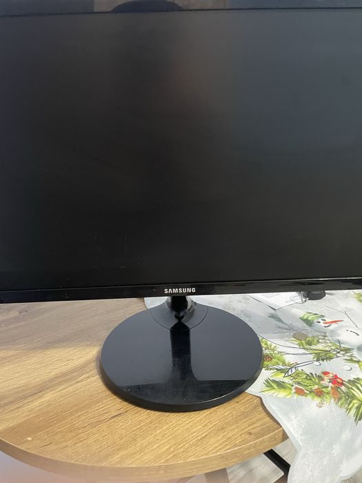 Монитор Samsung S22F350FH