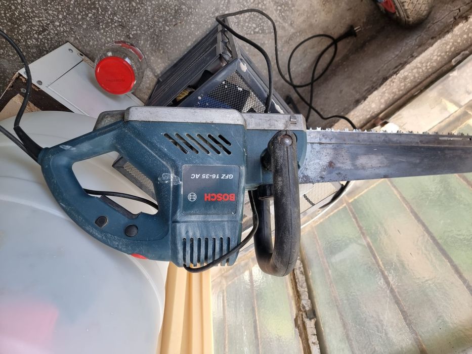 Fierastrau electric Bosch 1600W,coada de vulpe