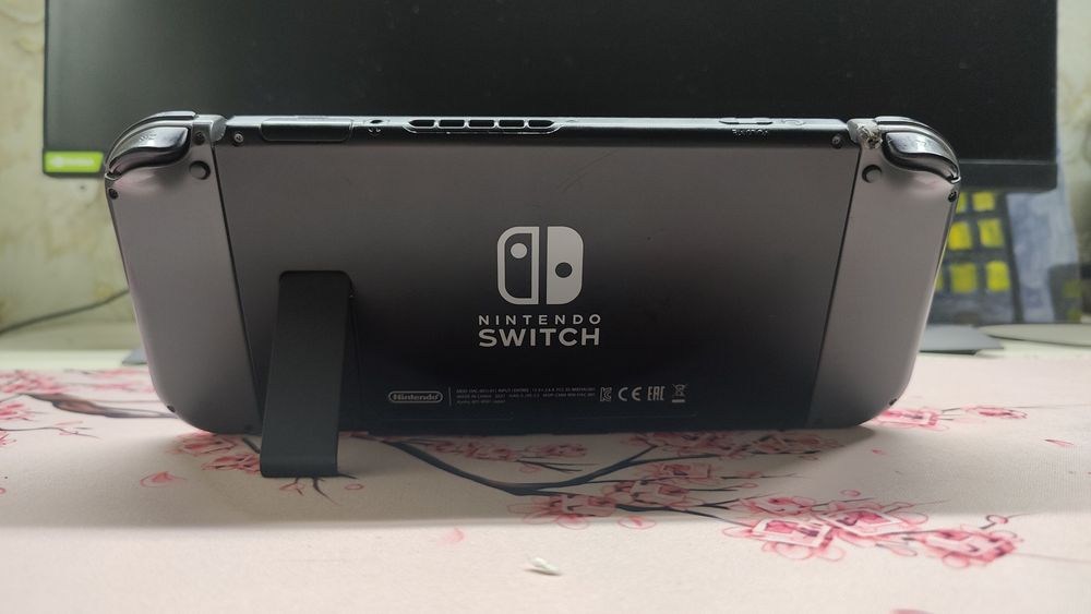 Nintendo Switch V2 (Прошитая)