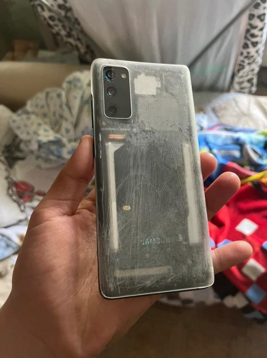 Samsung S20 FE обмен продажа