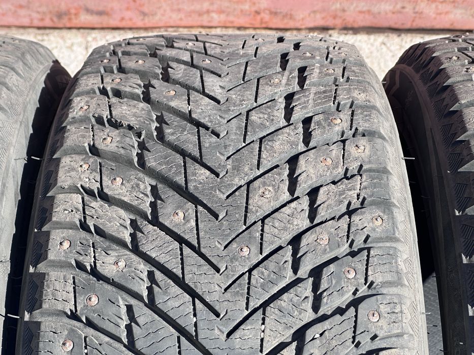 Зимняя резина 235/45 18 ZMAX
