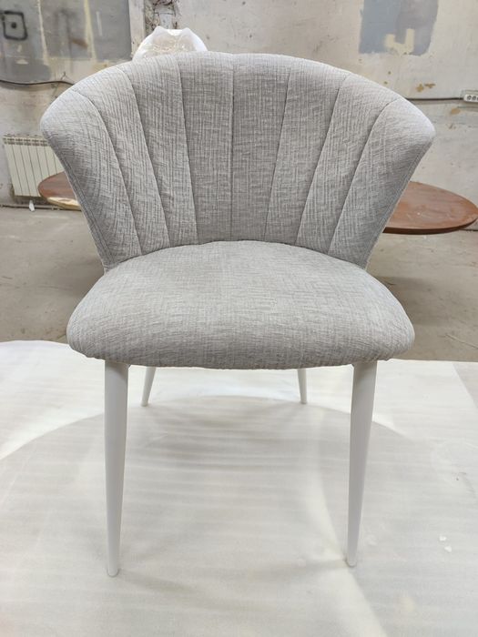 Продам новые стулья 2шт