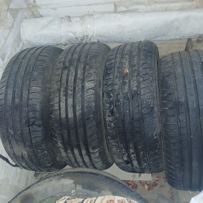 Шины почти новые