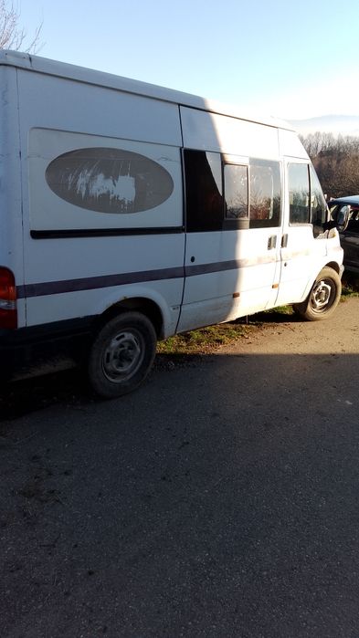 Vând Ford transit 2,4D